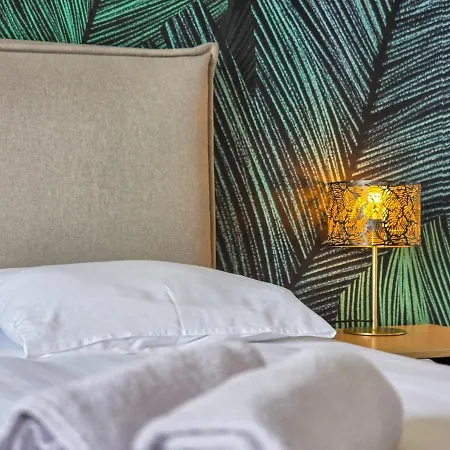 La Jungle - A Deux Pas De La Mer, Parking, Unique Apartment *